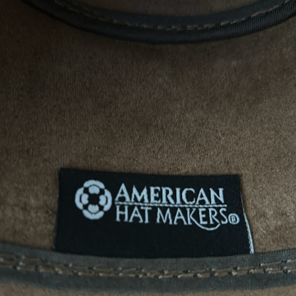 Soho Leather Hat - Picture 4 of 9